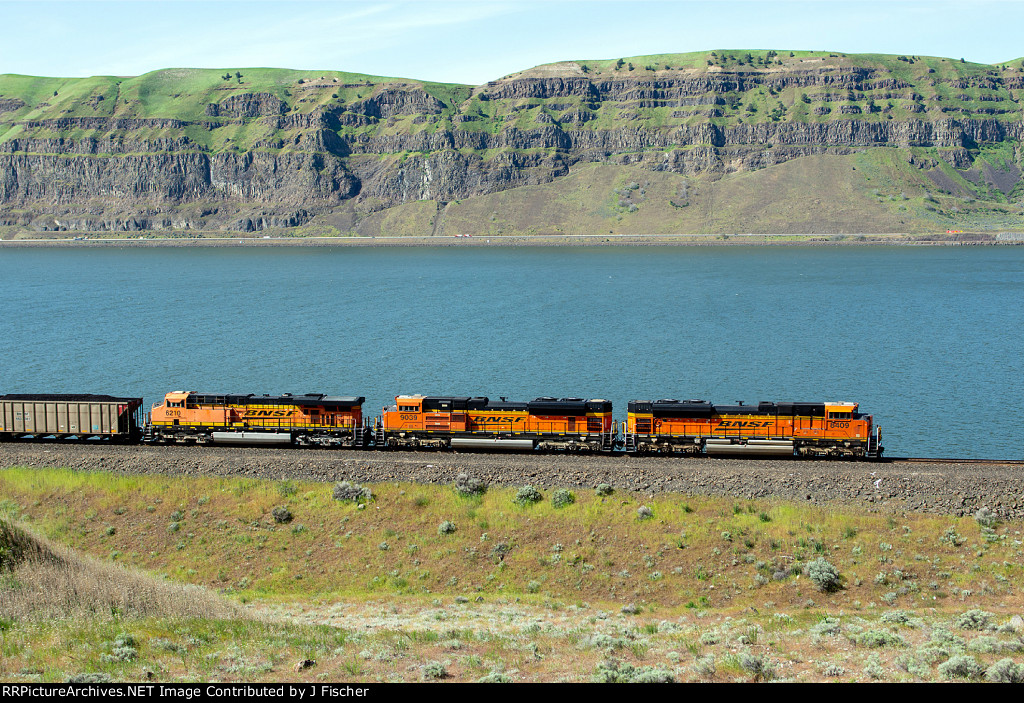 BNSF 8409